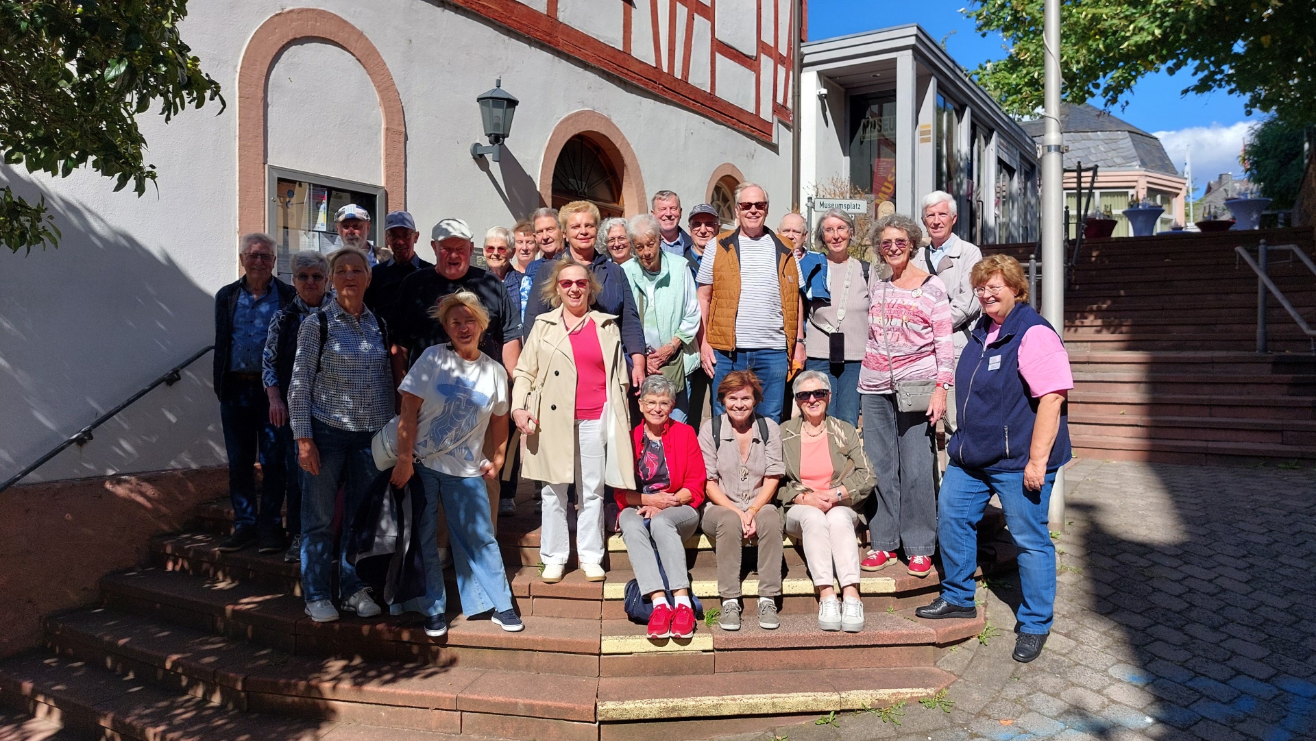 Gruppenbild Besuch aus Langenfeld